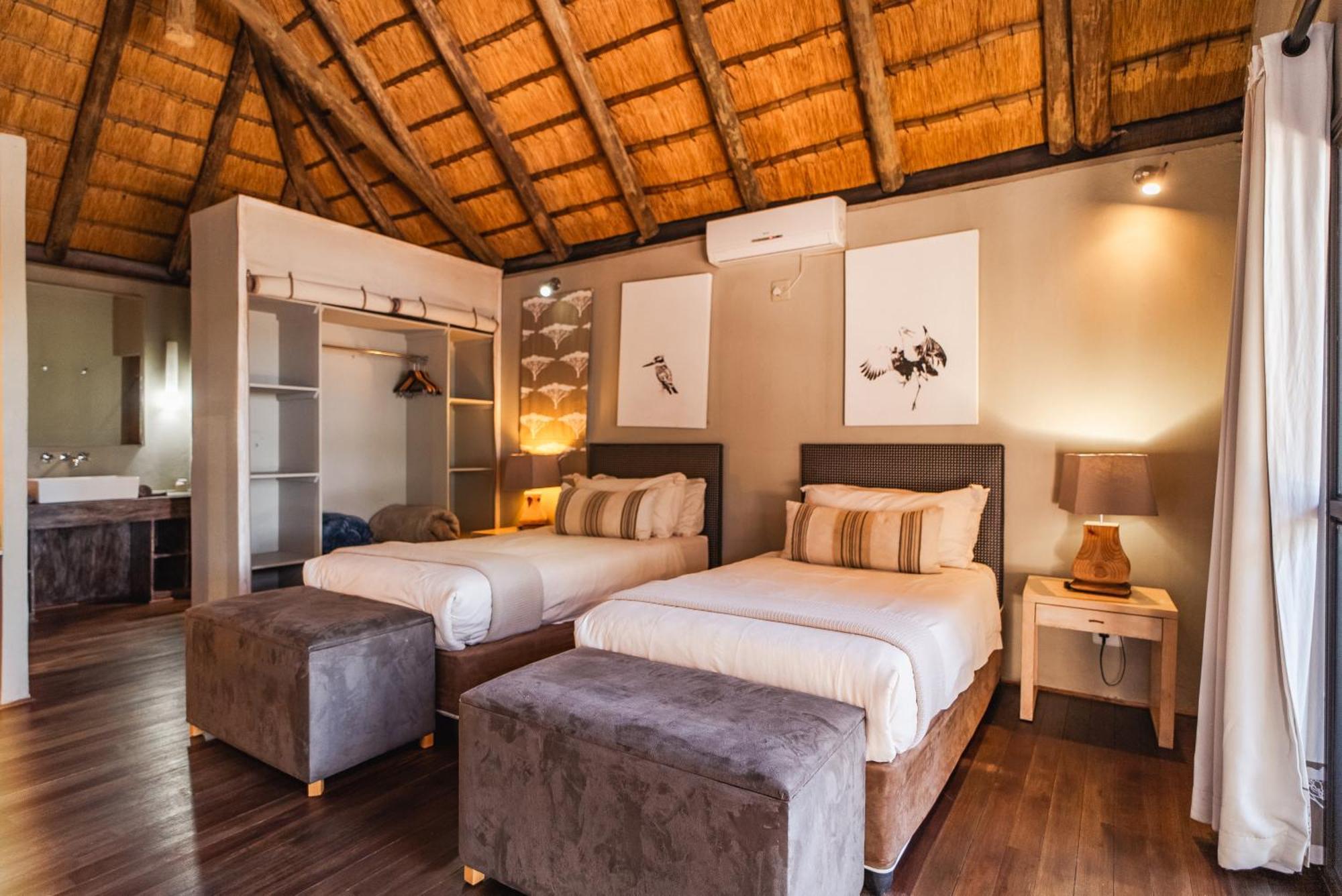 Shakawe River Lodge Exterior photo